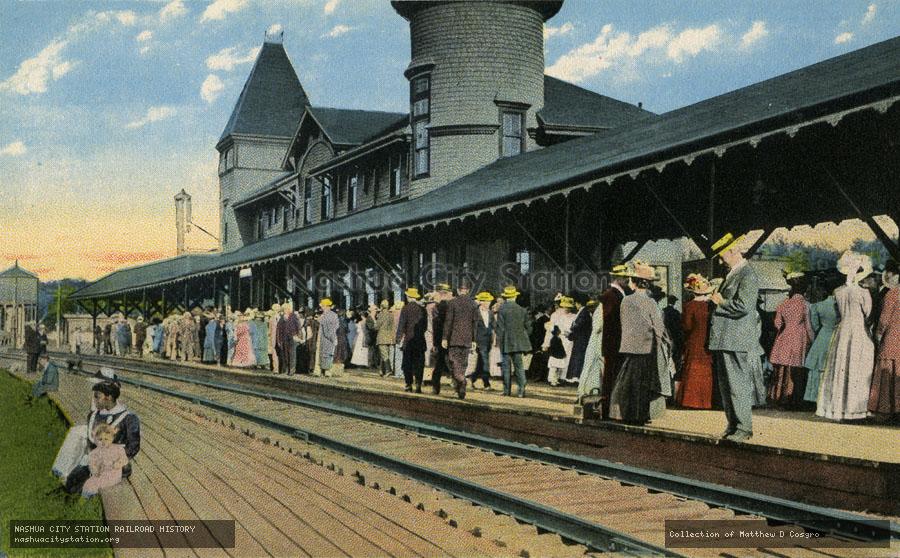 Postcard: Maine Central Railroad Station, Sebago Lake, Maine